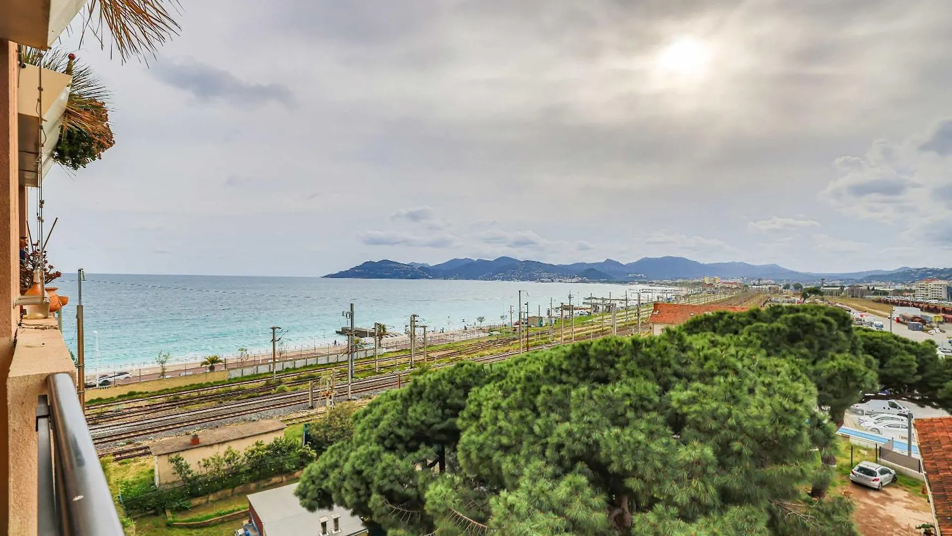Apartment Le Cannes Beach 497 - Vue Mer Et Piscine A Cannes